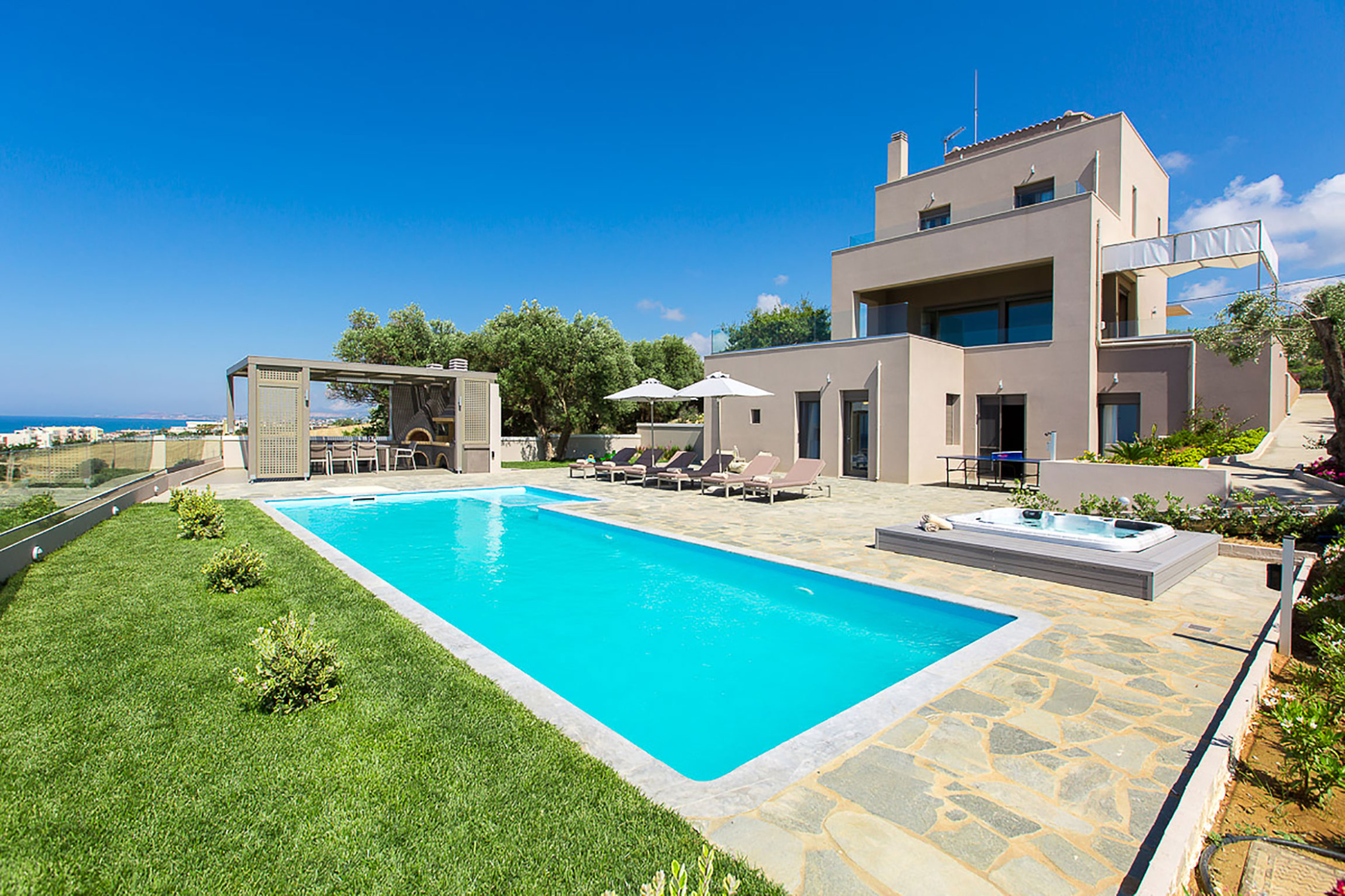 Modern Elegance in a Serene Setting in Crete
