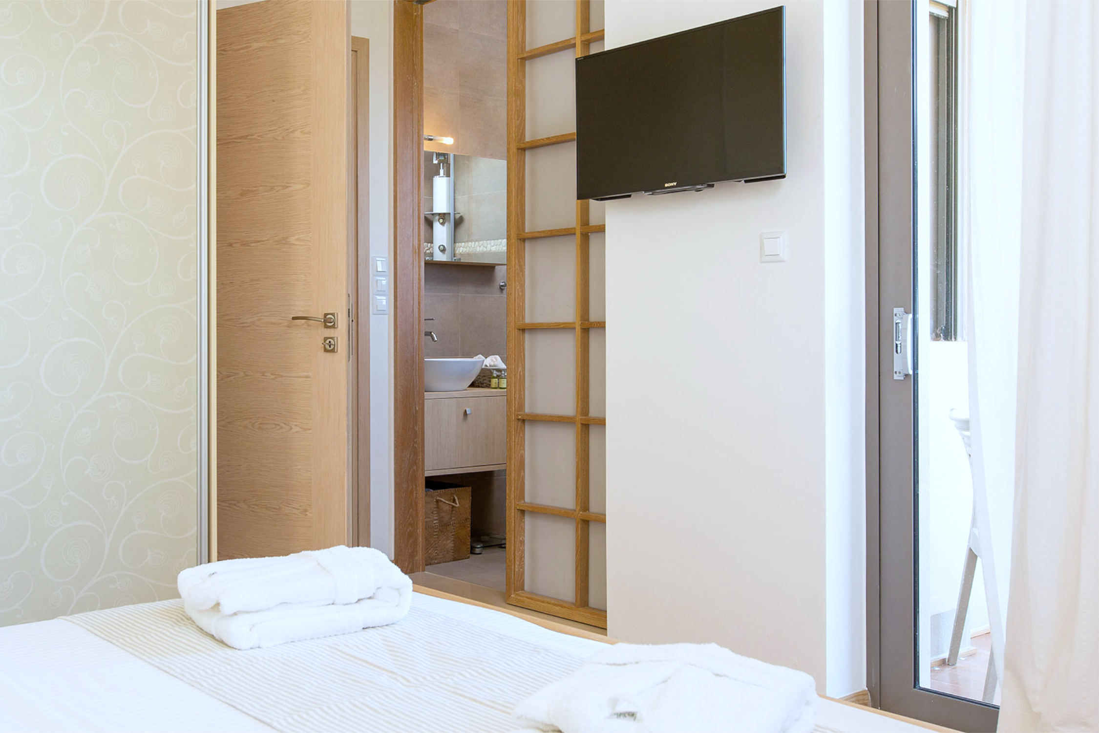 Modern Elegance in a Serene Setting in Crete