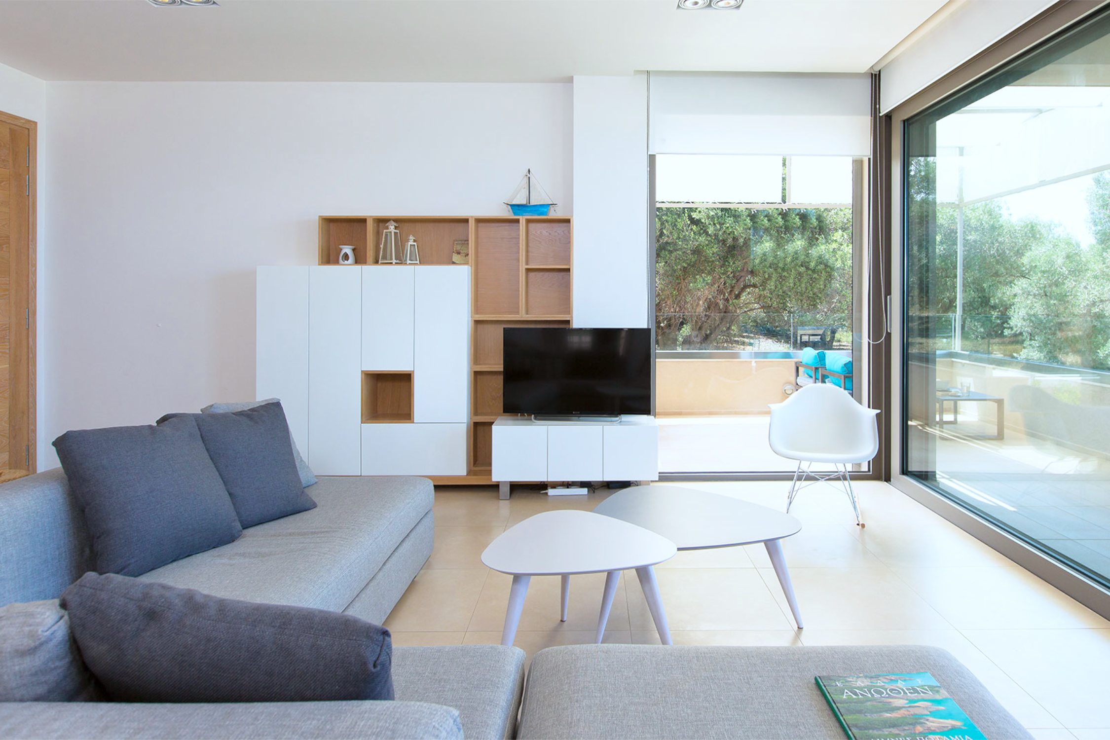 Modern Elegance in a Serene Setting in Crete