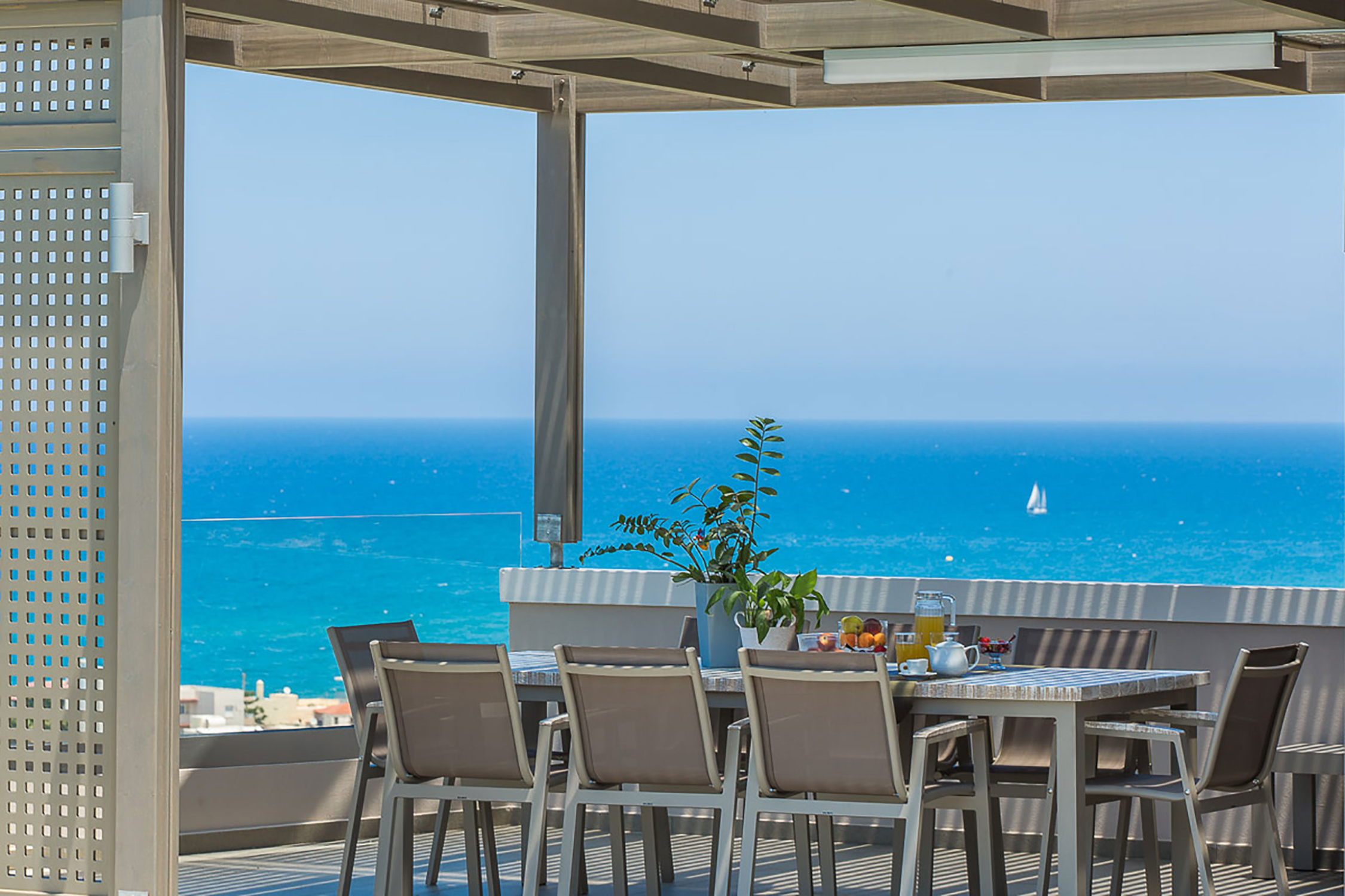 Modern Elegance in a Serene Setting in Crete